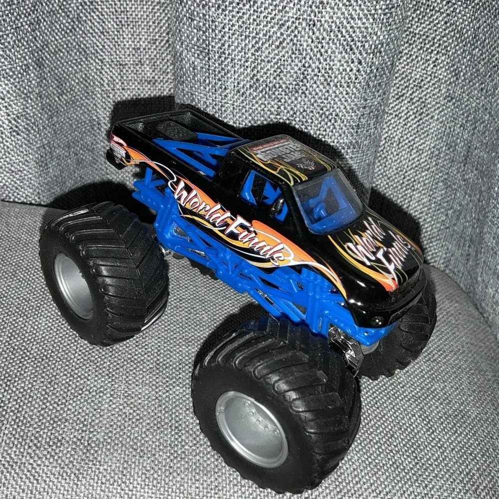 Hot Wheels Monster Jam World Finals Monster Truck 1:64